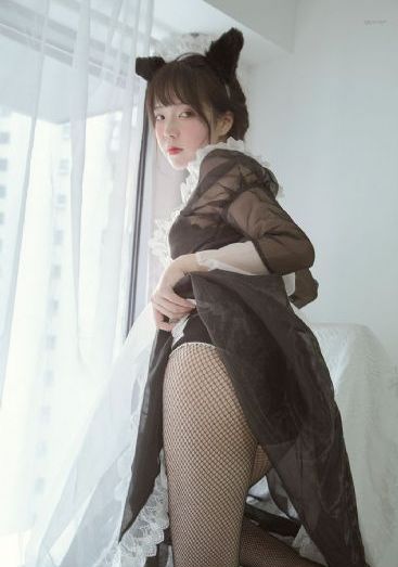 双胞胎姐妹的蔑视