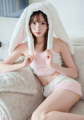 男模全身脱得精光gay网站