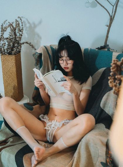 黑衣人