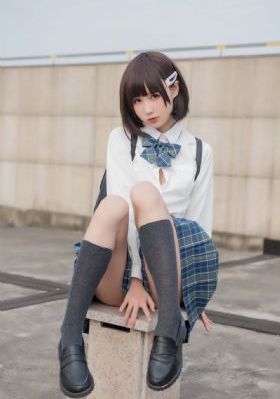 爱矢峰子