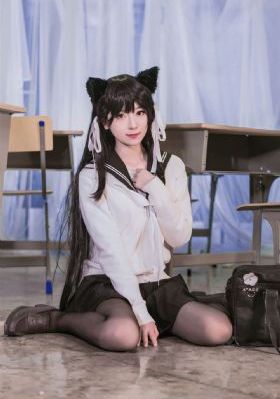 年轻漂亮的母亲