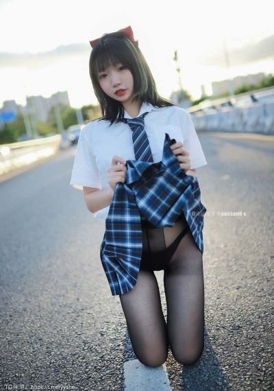 老头的大龟挺进秀婷小说